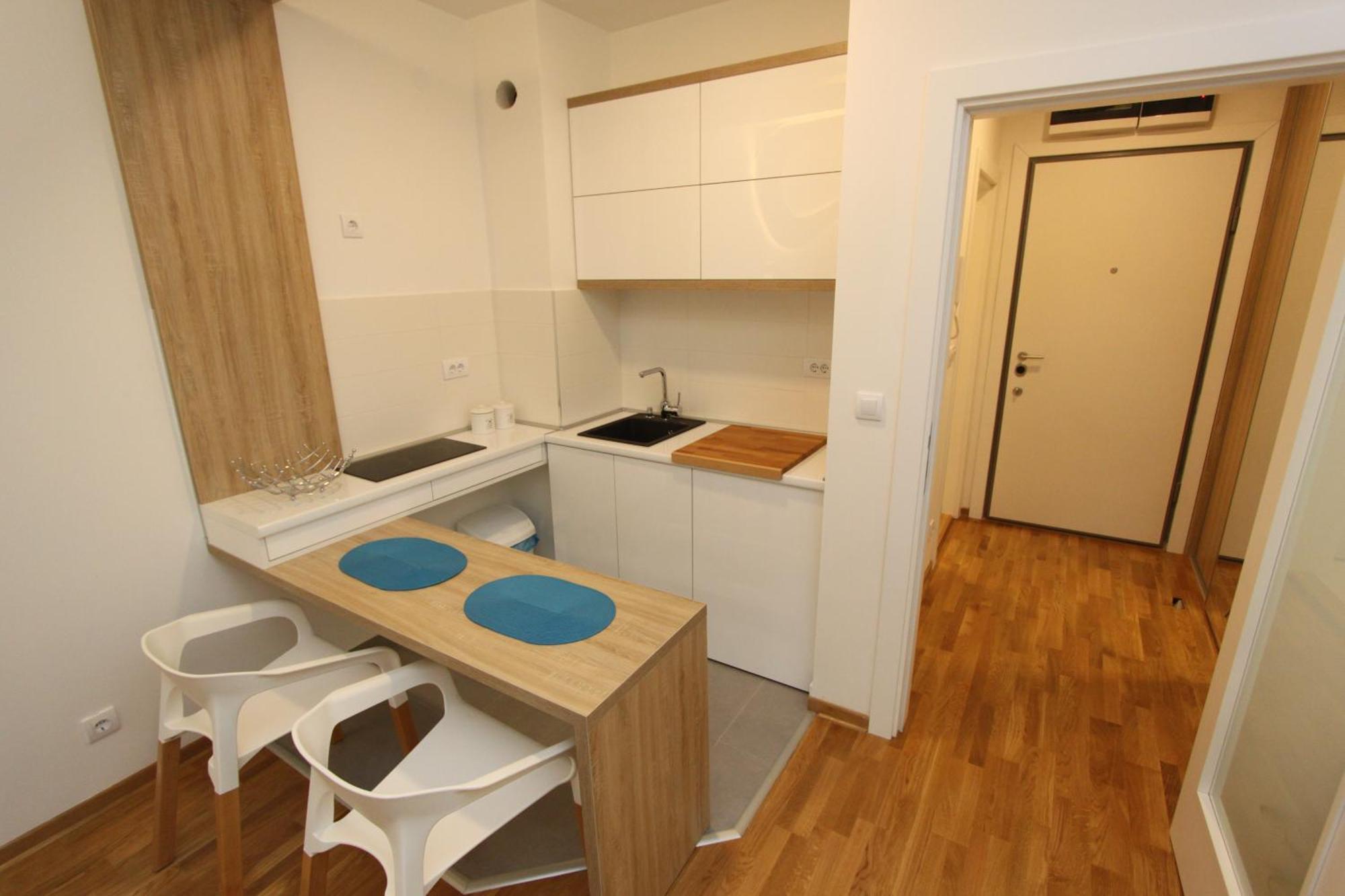 Riviera New Belgrade Apartment, Parking 5 Eur Per Day 외부 사진