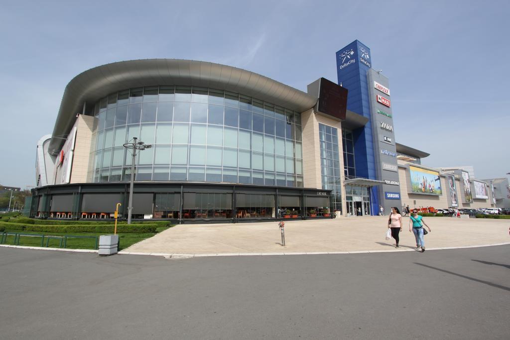 Riviera New Belgrade Apartment, Parking 5 Eur Per Day 외부 사진